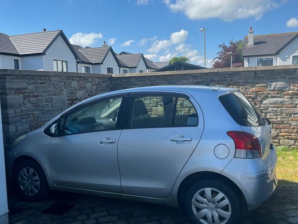 Toyota Vitz Hatchback, Petrol, 2010, Silver