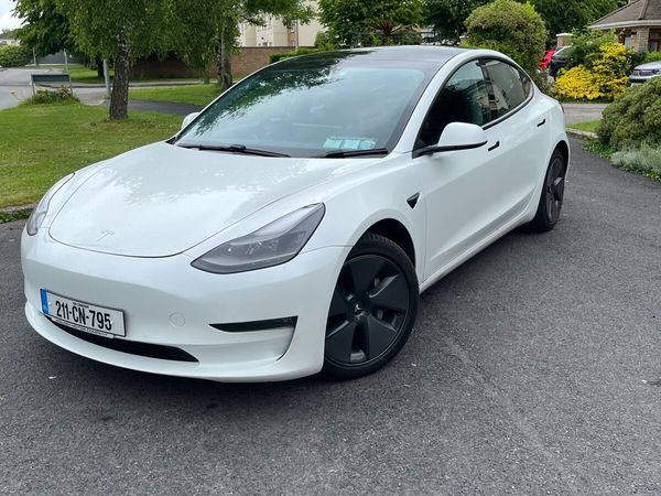 Tesla Model 3 Saloon, Electric, 2021, White