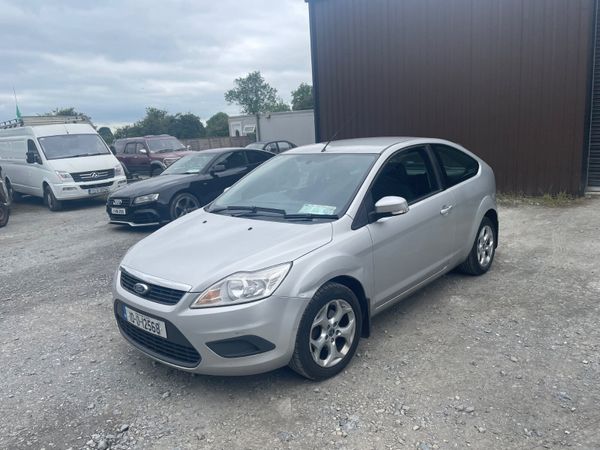 Ford Focus Hatchback, Petrol, 2010, Silver