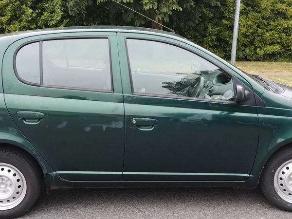 Toyota Yaris Hatchback, Petrol, 2003, Green
