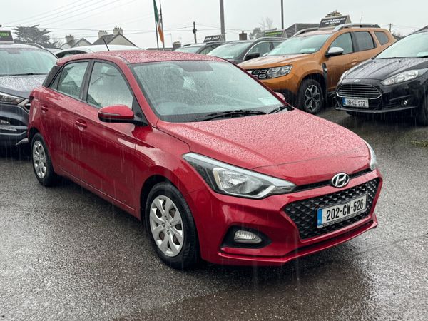 Hyundai i20 Hatchback, Petrol, 2020, Red