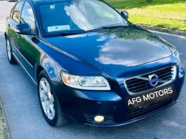 Volvo S40 Saloon, Diesel, 2012, Blue