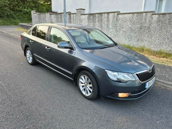 Skoda Superb Saloon, Diesel, 2015, Grey