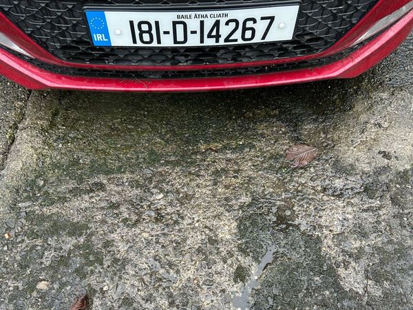 Hyundai i20 Hatchback, Petrol, 2018, Red