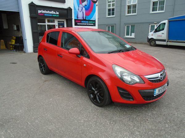 Opel Corsa Hatchback, Petrol, 2014, Red