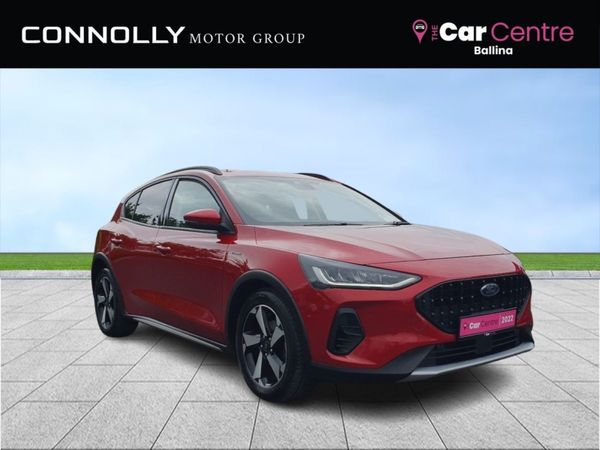 Ford Focus Hatchback, Petrol, 2022, Red