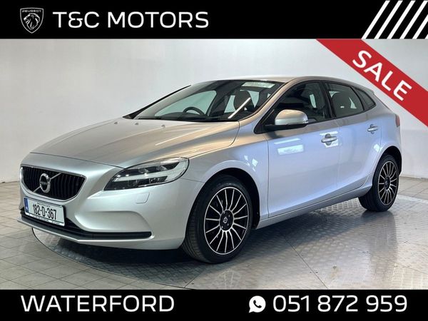Volvo V40 Hatchback, Diesel, 2018, Grey