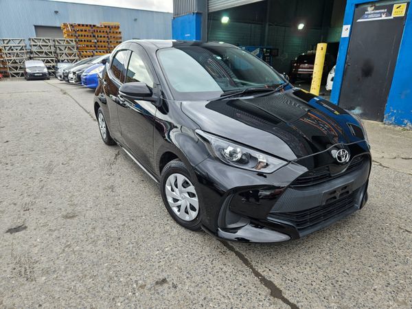Toyota Yaris Hatchback, Petrol, 2021, Black