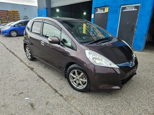 Honda Fit Hatchback, Petrol Hybrid, 2013, Brown
