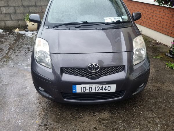 Toyota Yaris Hatchback, Petrol, 2010, Grey