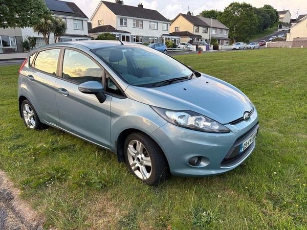 Ford Fiesta Hatchback, Petrol, 2009, Blue