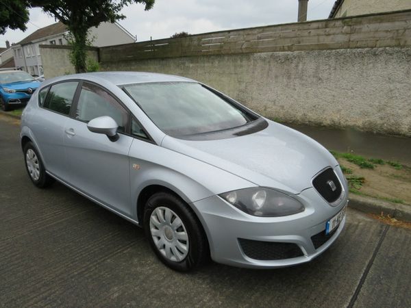 SEAT Leon Hatchback, Diesel, 2011, Silver