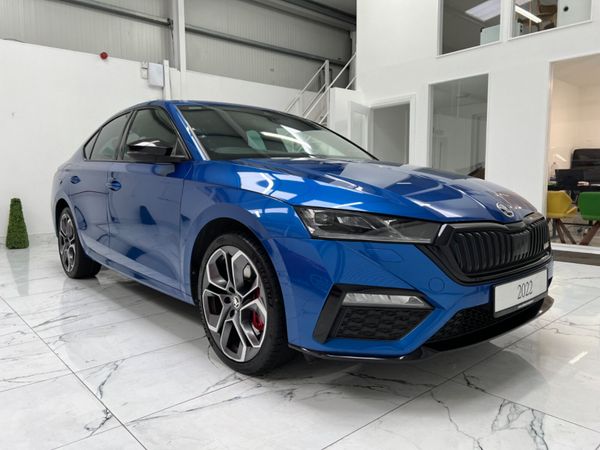 Skoda Octavia Hatchback, Petrol Hybrid, 2022, Blue