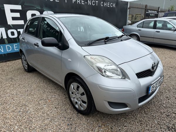 Toyota Yaris Hatchback, Petrol, 2009, Silver
