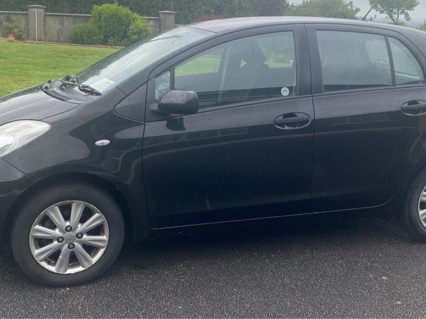 Toyota Yaris Hatchback, Diesel, 2011, Black