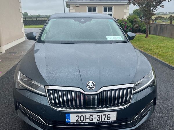 Skoda Superb Hatchback, Diesel, 2020, Grey