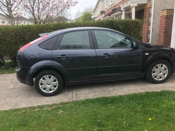 Ford Focus Hatchback, Petrol, 2007, Grey
