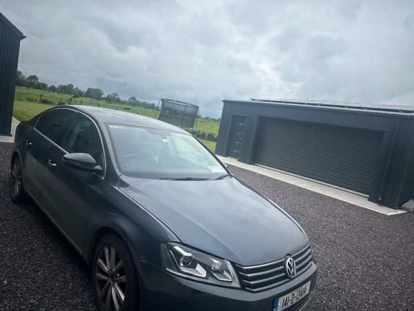 Volkswagen Passat Saloon, Diesel, 2014, Grey