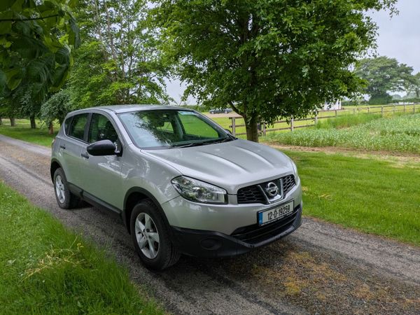 Nissan Qashqai Hatchback, Diesel, 2012, Silver