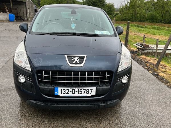 Peugeot 3008 MPV, Diesel, 2013, Blue