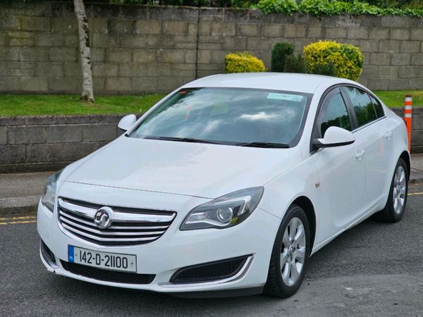 Vauxhall Insignia Saloon, Diesel, 2014, White