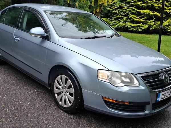 Volkswagen Passat Saloon, Diesel, 2009, Blue