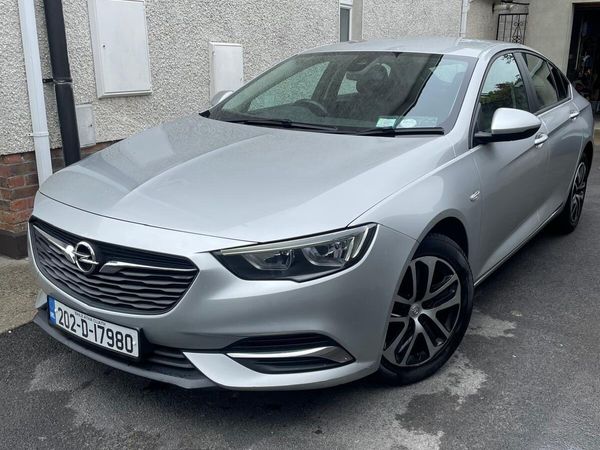 Opel Insignia Hatchback, Diesel, 2020, Grey