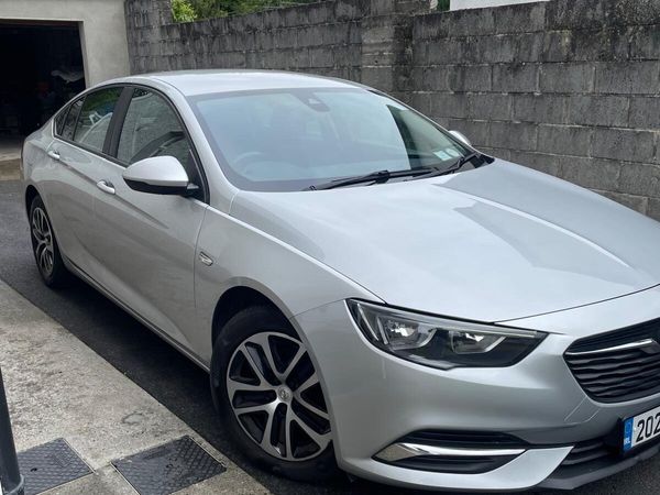 Opel Insignia Hatchback, Diesel, 2020, Grey