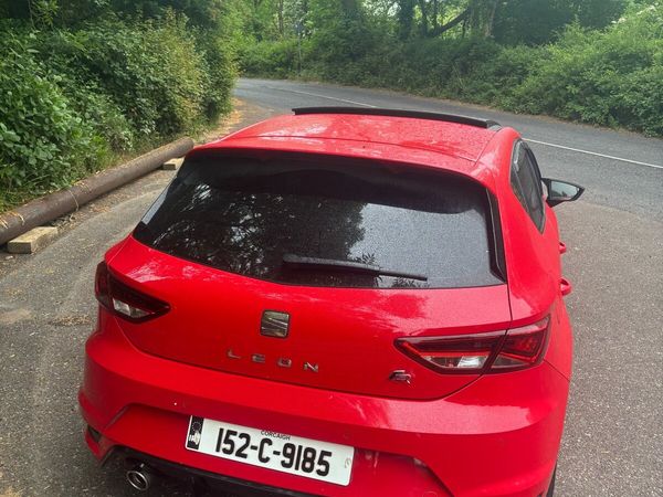 SEAT Leon Hatchback, Diesel, 2015, Red