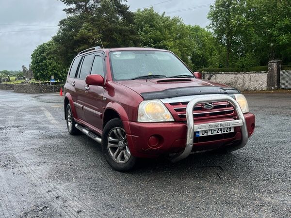 Suzuki Grand Vitara SUV, Diesel, 2004, Red