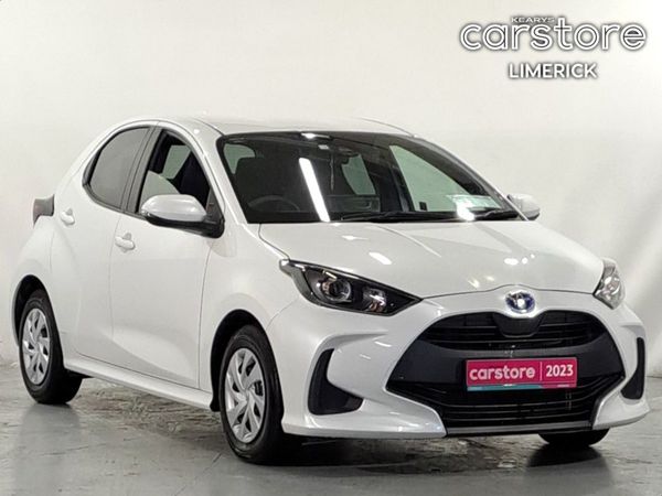 Toyota Yaris Hatchback, Petrol Hybrid, 2023, White