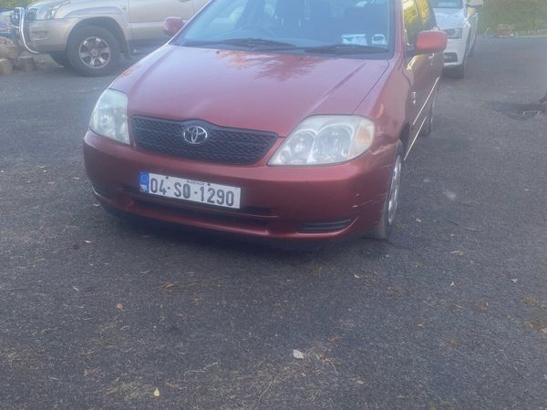 Toyota Corolla Saloon, Petrol, 2004, Red