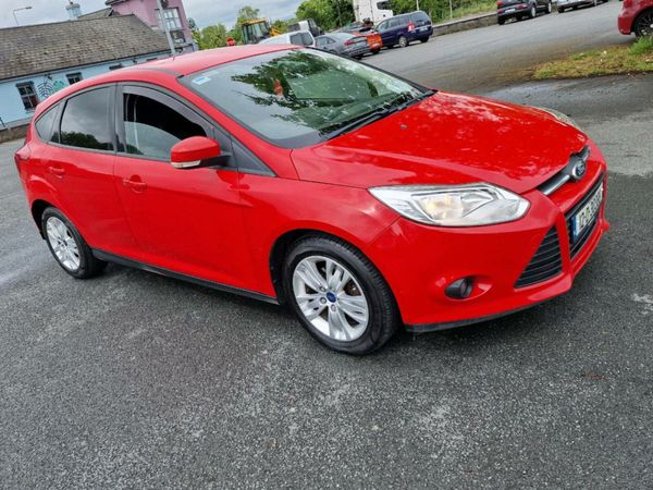 Ford Focus Hatchback, Diesel, 2012, Red