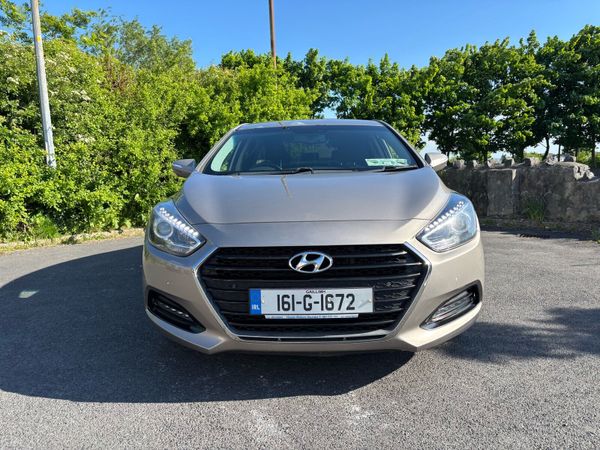 Hyundai i40 Saloon, Diesel, 2016, Beige