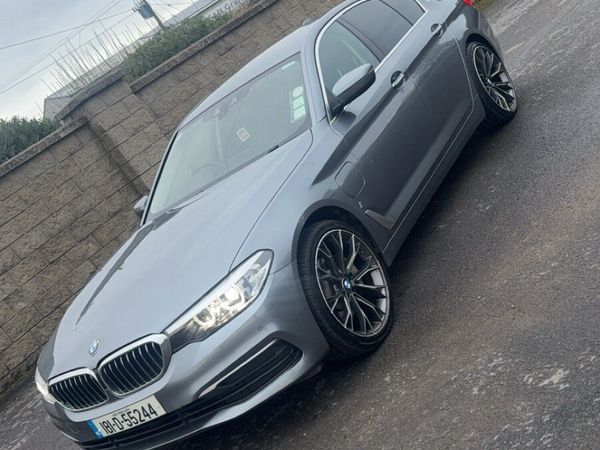 BMW 5-Series Saloon, Petrol Plug-in Hybrid, 2018, Blue