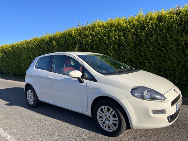Fiat Punto Hatchback, Petrol, 2012, White