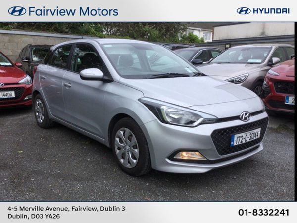 Hyundai i20 Hatchback, Petrol, 2017, Silver