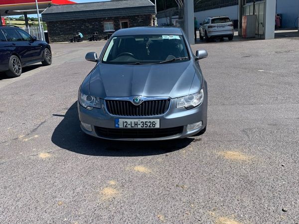 Skoda Superb Hatchback, Diesel, 2012, Grey