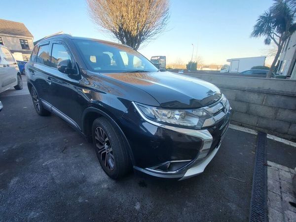 Mitsubishi Outlander SUV, Diesel, 2015, Black