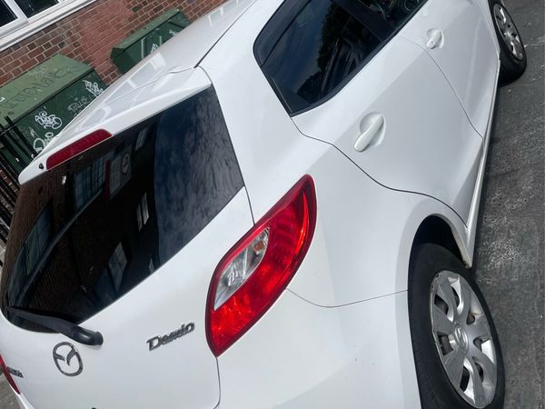 Mazda Demio MPV, Petrol, 2012, White