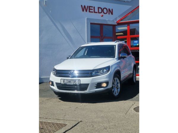 Volkswagen Tiguan Hatchback, Petrol, 2015, White