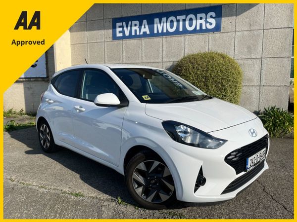 Hyundai i10 Hatchback, Petrol, 2024, White