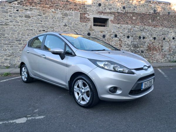 Ford Fiesta Hatchback, Petrol, 2009, Silver