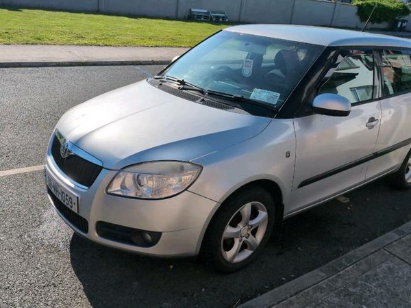 Skoda Fabia Hatchback, Petrol, 2008, Silver