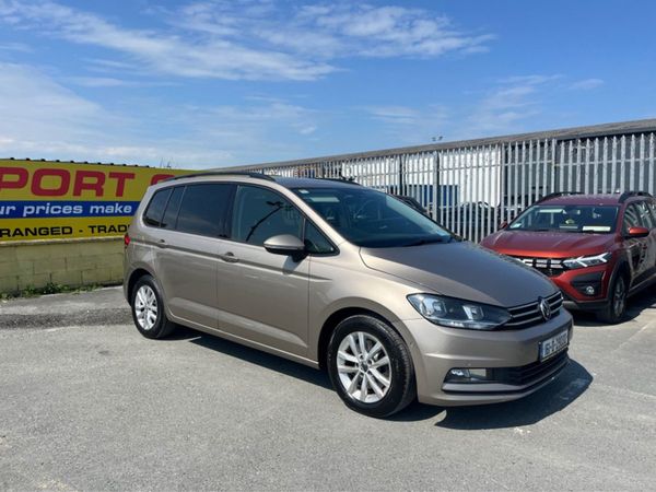 Volkswagen Touran MPV, Diesel, 2016, Brown