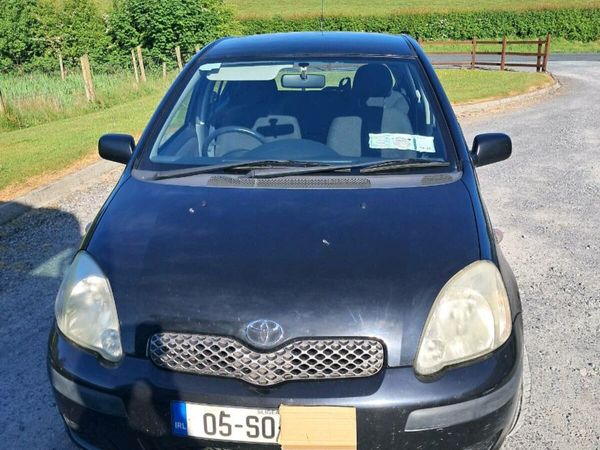 Toyota Yaris Hatchback, Petrol, 2005, Black