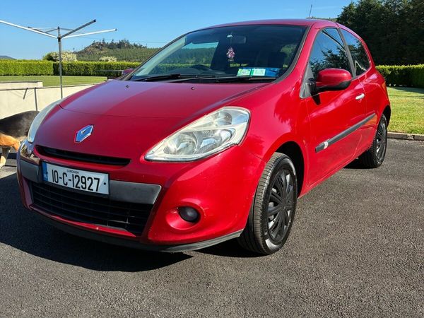 Renault Clio Hatchback, Ethanol Petrol, 2010, Red