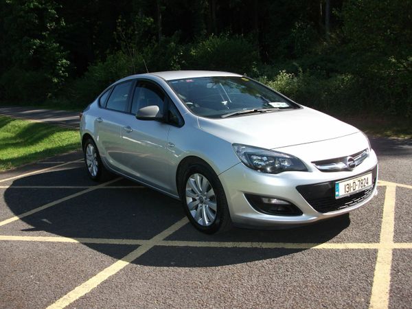 Opel Astra Saloon, Diesel, 2013, Silver