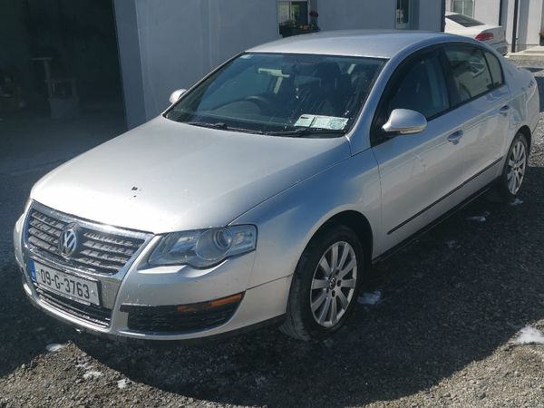 Volkswagen Passat Saloon, Diesel, 2009, Silver