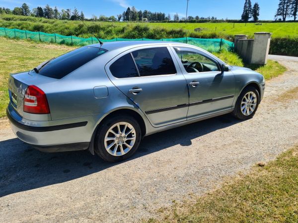 Skoda Octavia Hatchback, Petrol, 2007, Grey